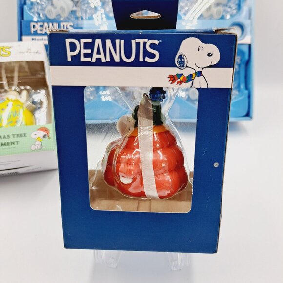 Peanuts Snoopy Winter Holiday Bundle Includes Ornaments & Musical Lights - Picture 8 of 13